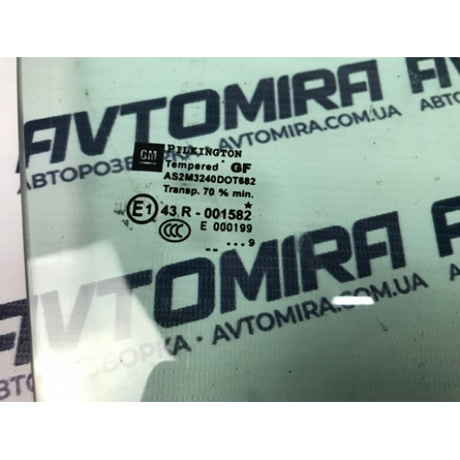 Скло двері передньої правої Opel Zafira B 2005-2011 93184336